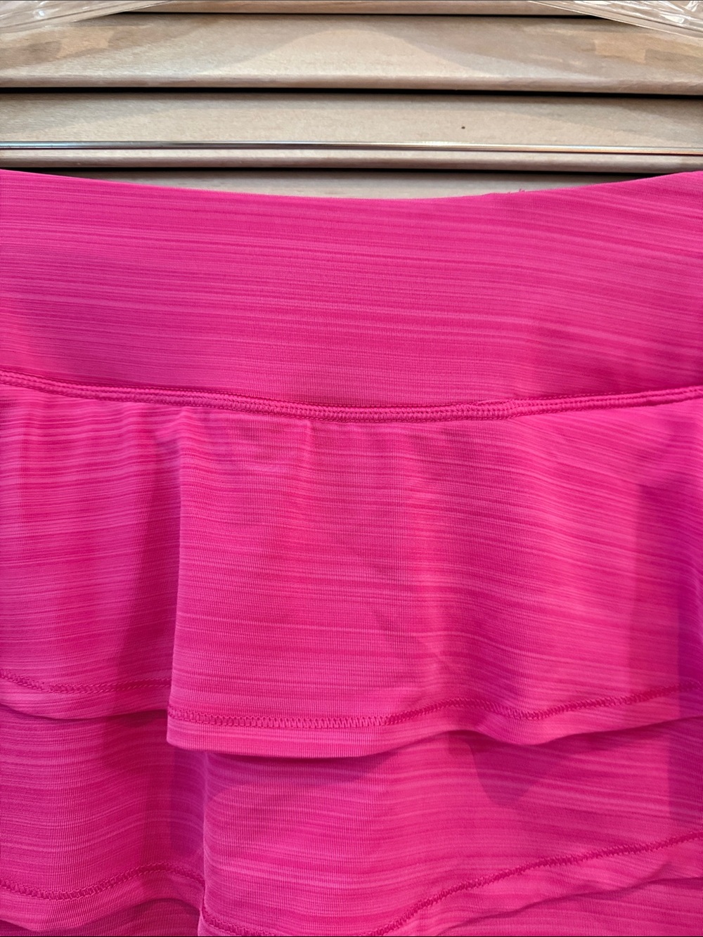 Calvin Klein Performance Stretch Fuchsia Tiered Ruffle Skort Medium - Picture 2 of 10